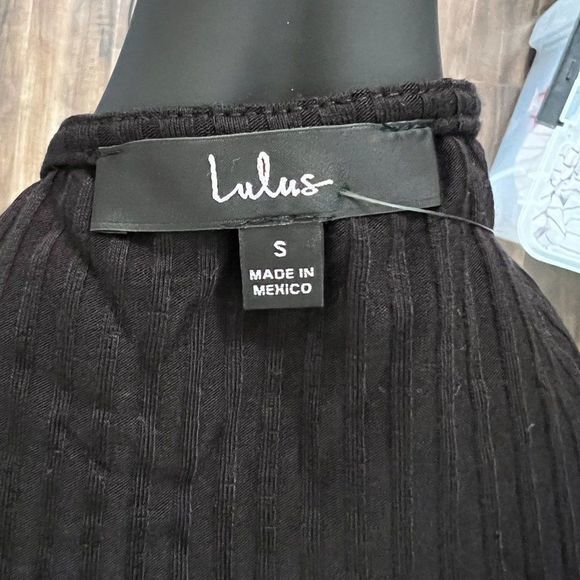 NWT LULUS Black Gwynne Ribbed V-Neck Ruffled Cropped Tank‎ Top (S) - Picture 6 of 8